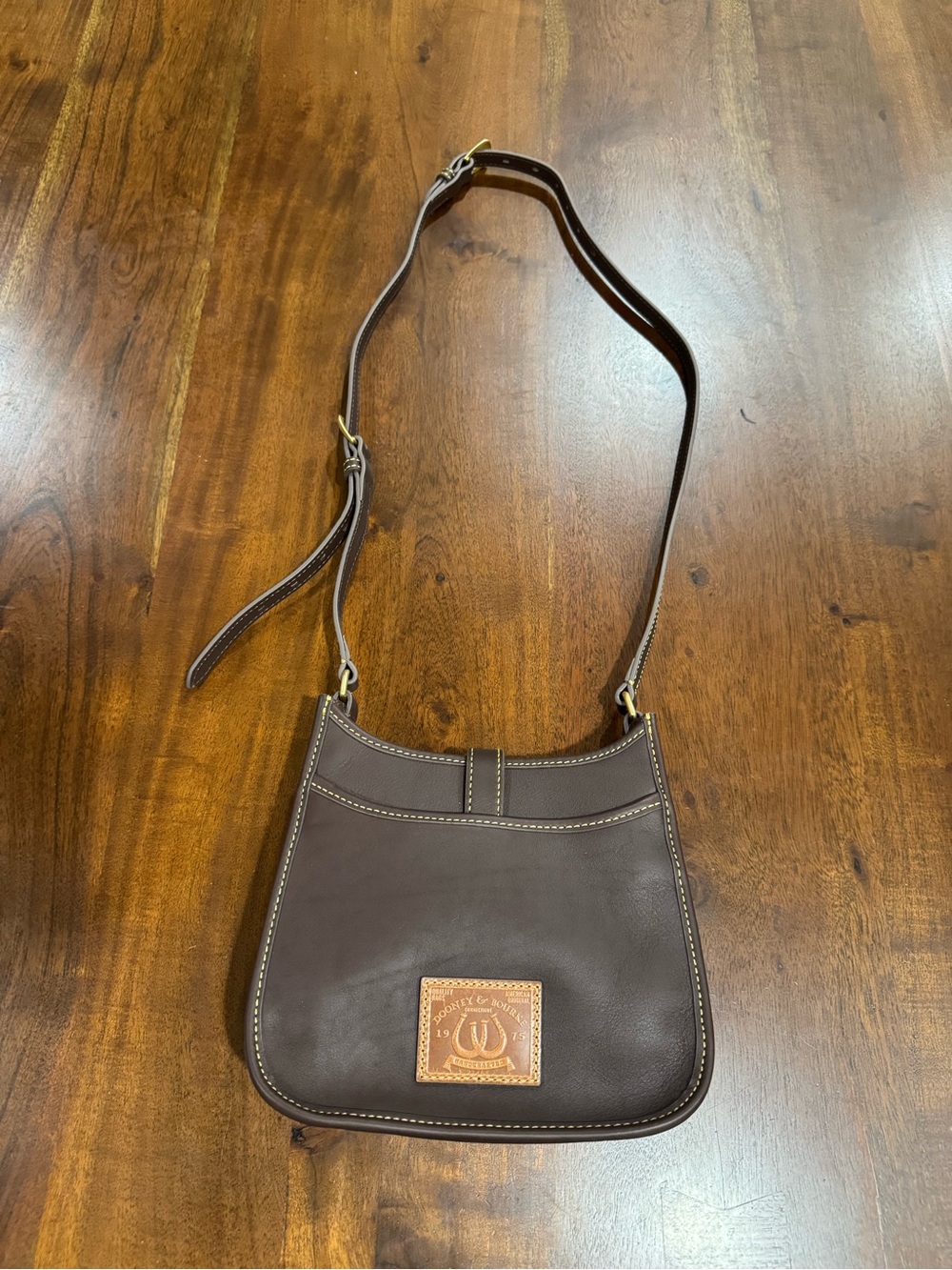 Dooney & Bourke Western Horseshoe Small Messenger Crossbody Bag - Picture 3 of 9